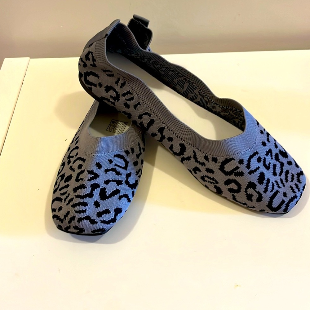 Leopard Stretchy Flats